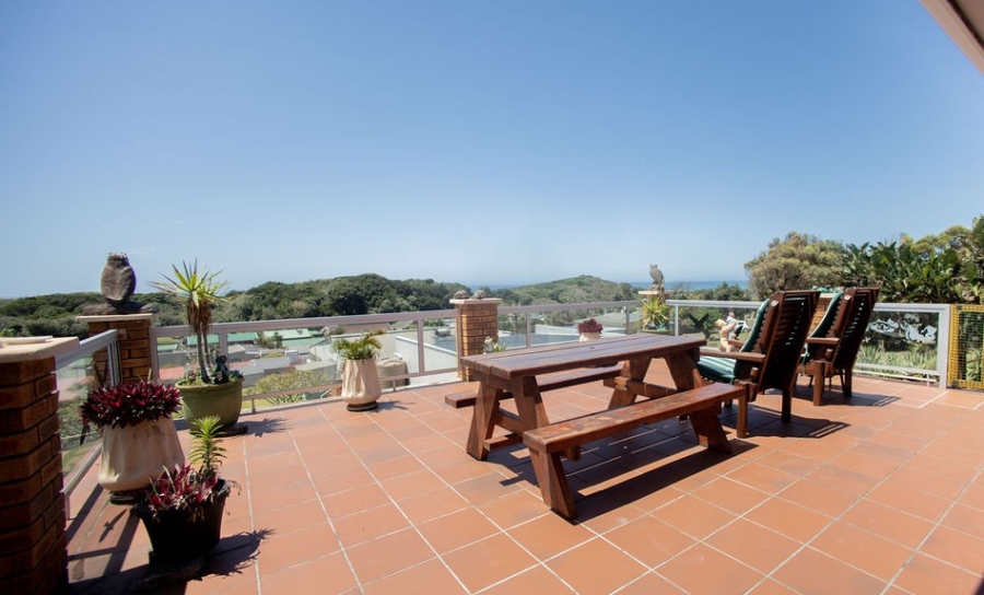 4 Bedroom Property for Sale in Queensberry Bay Eastern Cape